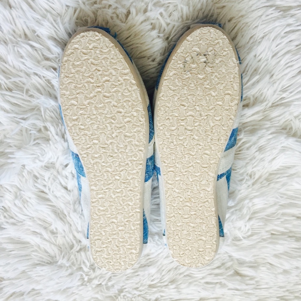 TOMS Classics Resort Striped Slip On Flats - Picture 6 of 6